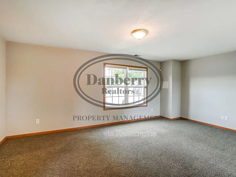 1103 N Byrne Rd — Photo 4