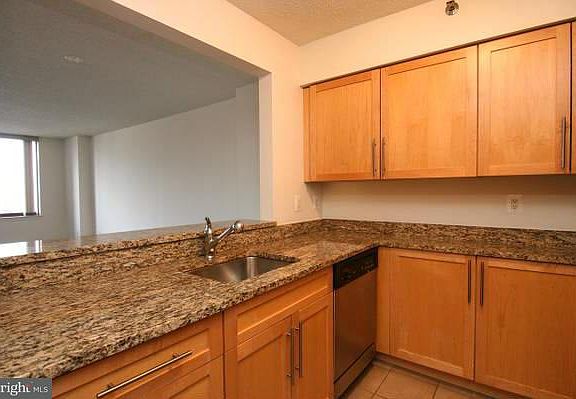 2nd image of 10101 Grosvenor Pl APT 308