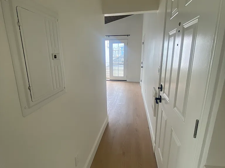 2410 Palm Dr #B — Photo 15