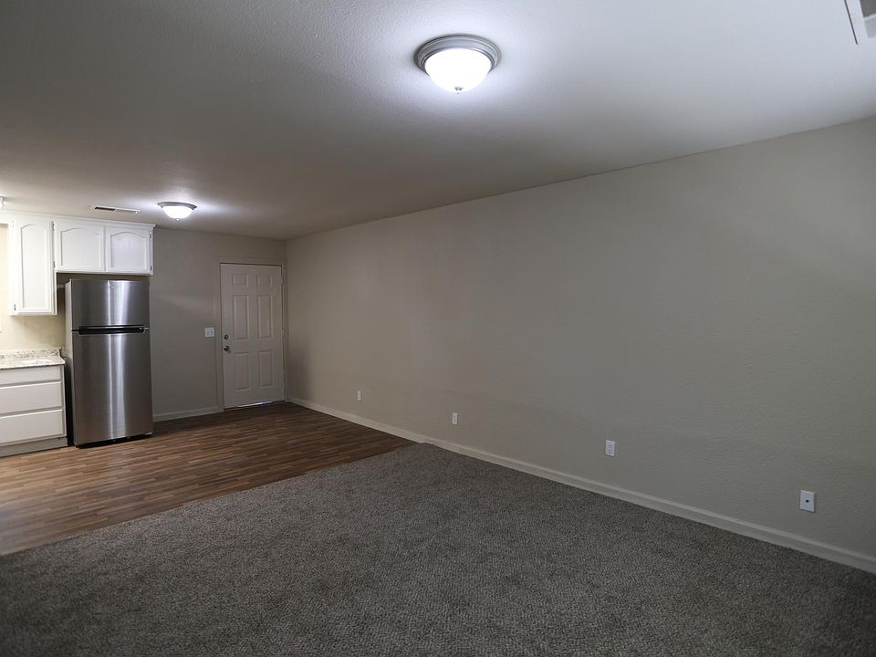 1st image of 1098 Kenwood Ave #1