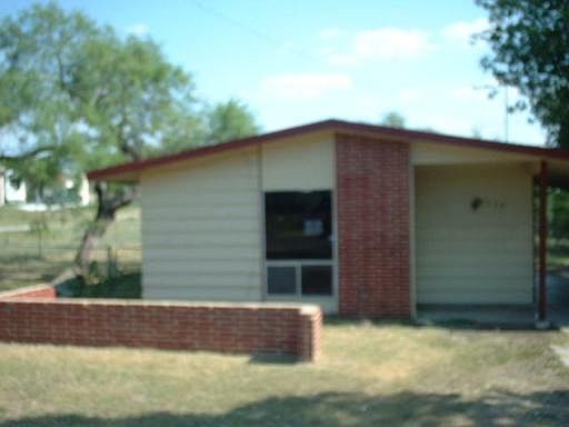 1st image of 150 FOREST VALLEY DR