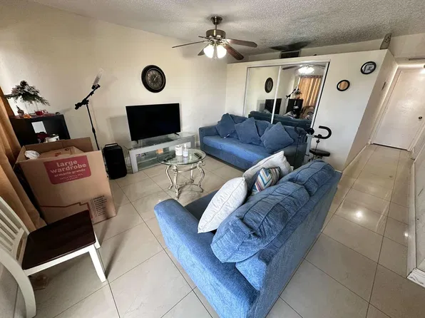 2200 Springdale Boulevard #303, Palm Springs, FL 33461