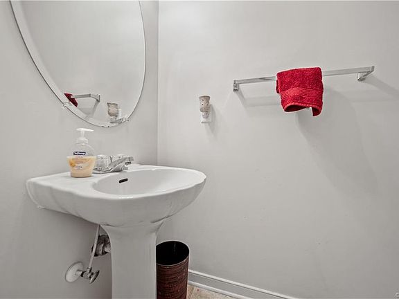 5th image of 6703 Mason Dale Pl