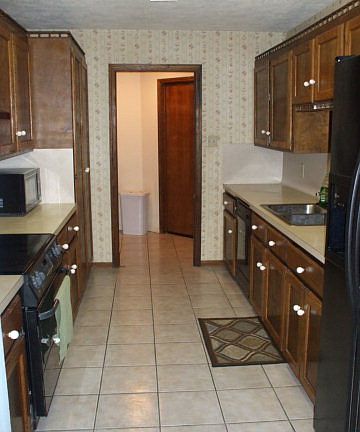 4th image of 8110 Heatherbrook Trl