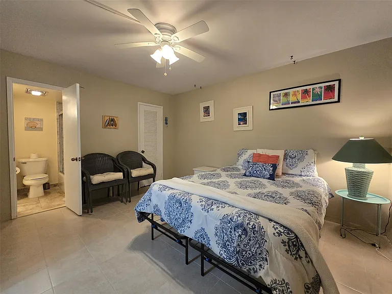 1161 Hillsboro Mile #506 — Photo 43