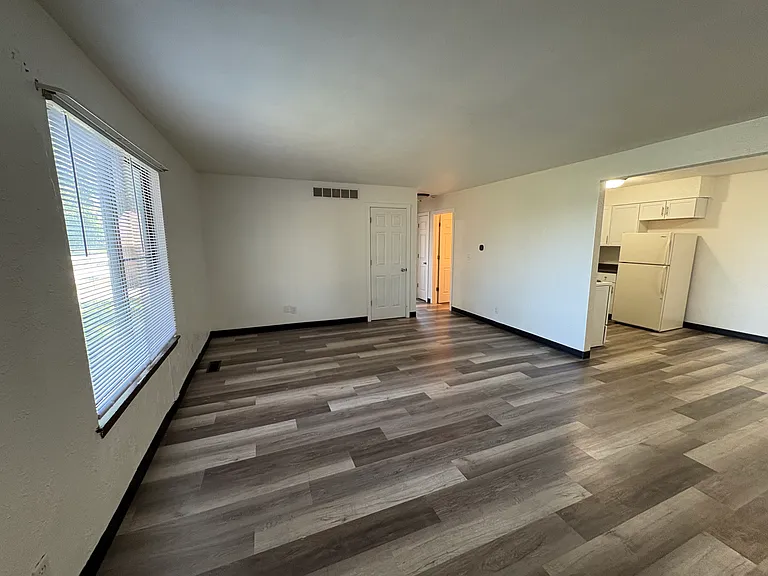 1107 Koch St — Photo 6