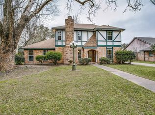 104 Wedgewood St, Lake Jackson, TX 77566