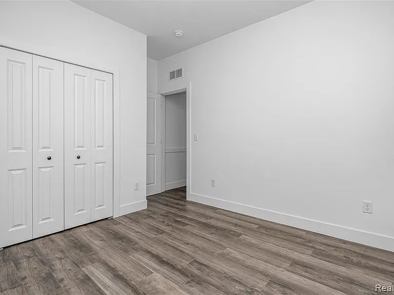 269 Watson St #102 — Photo 24