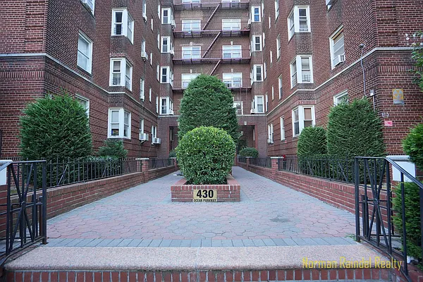 Rented by Norman Raindel, LREB | media 56