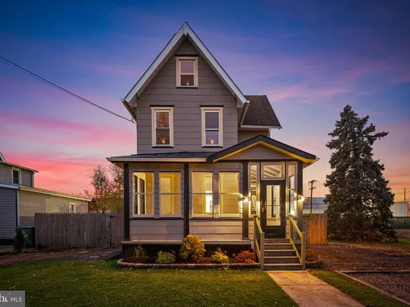 607 New Jersey Ave, Palmyra, NJ 08065