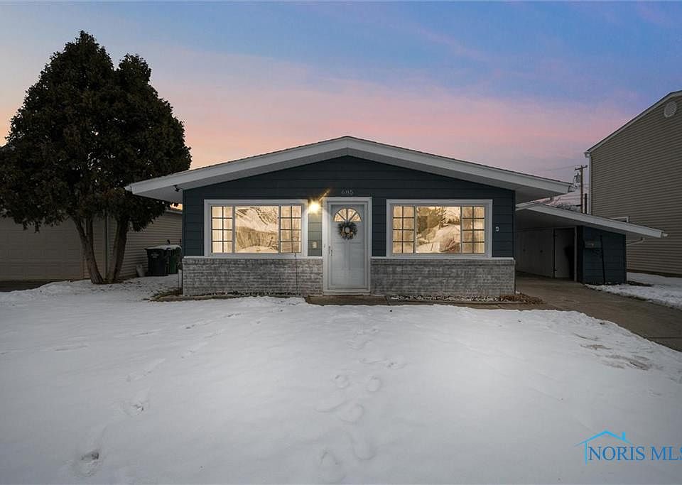 1st image of 685 Centerfield Dr