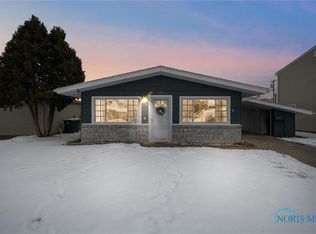 685 Centerfield Dr, Maumee, OH 43537