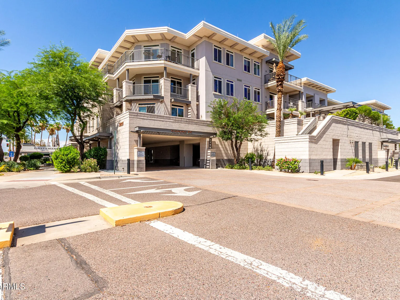 2 bed, 2.5 bath, 2410 sqft, $4,250 — Photo 1