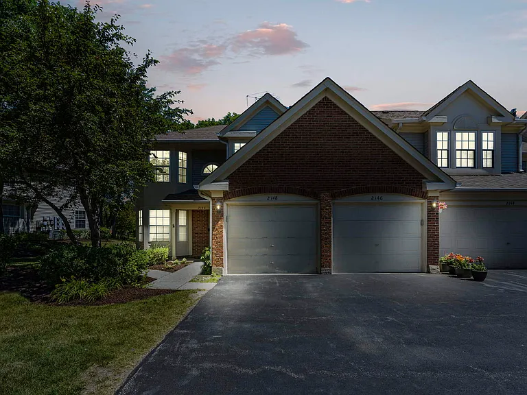 2146 Camden Ln — Photo 2