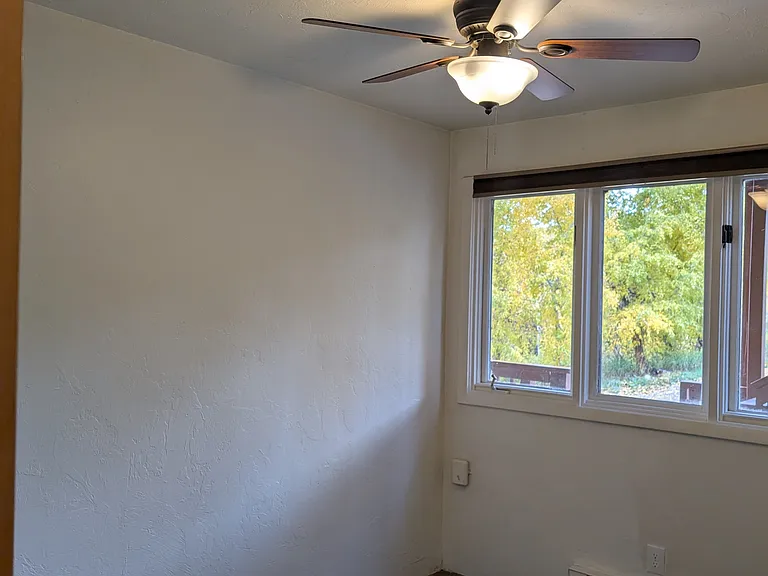 2562 Cortina Ln — Photo 22