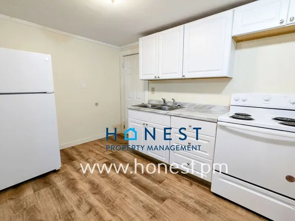 36 Prospect St #1, Augusta, ME 04330