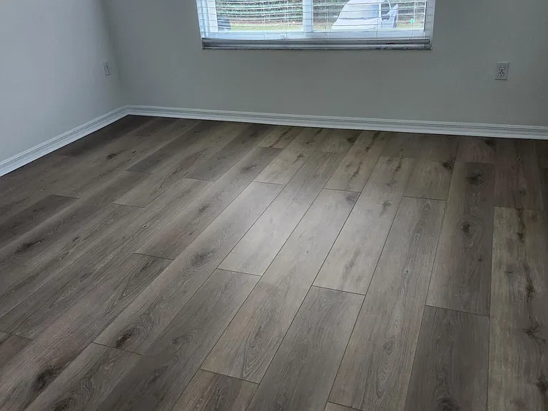 1009 Villa Ln — Photo 9