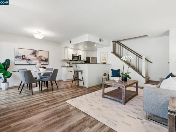 809 Villa Ln APT 2, Moraga, CA 94556