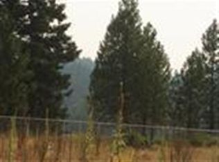 160 Cabernet Cir, Cave Junction, OR 97523