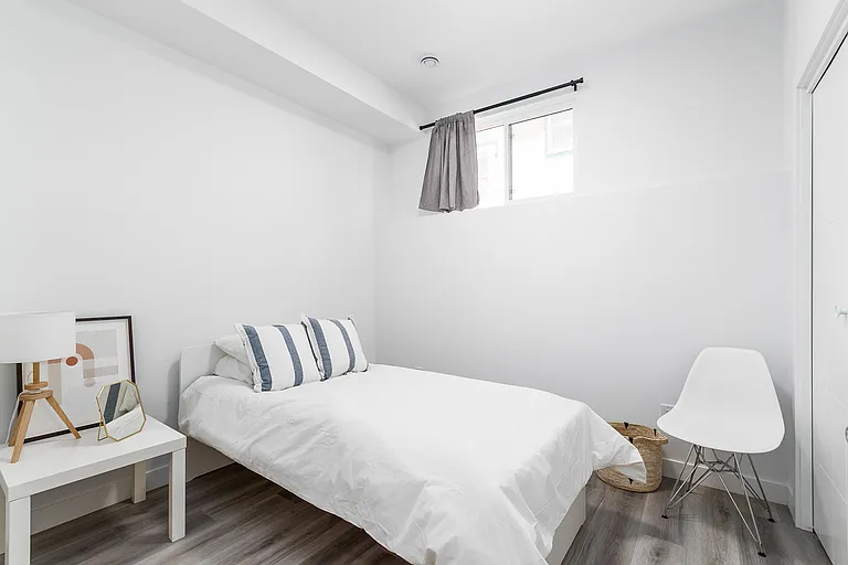 583 Cote St #1 — Photo 10
