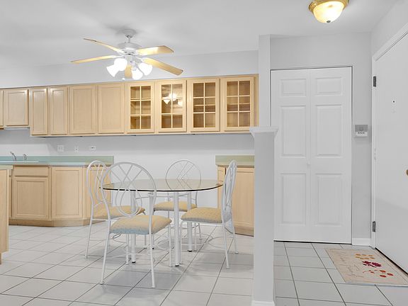 5th image of 1617 N Windsor Dr APT 307