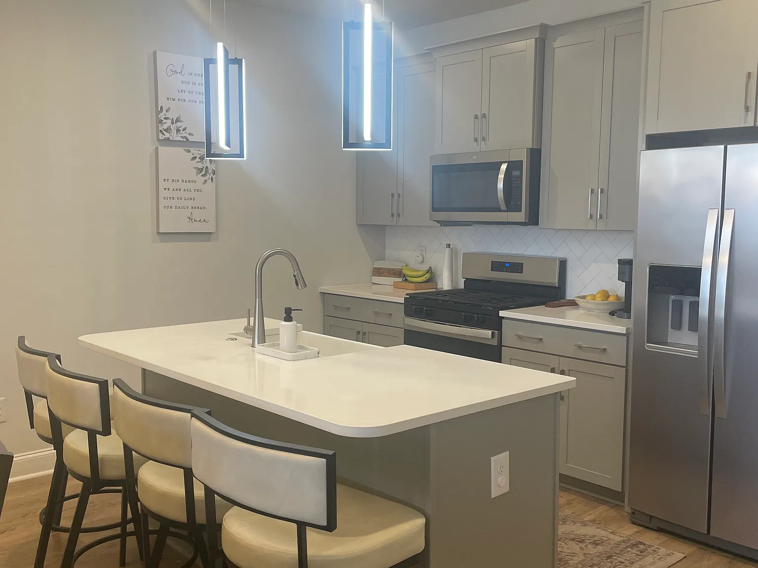 3 bed, 1676 sqft, $1,950 — Photo 4