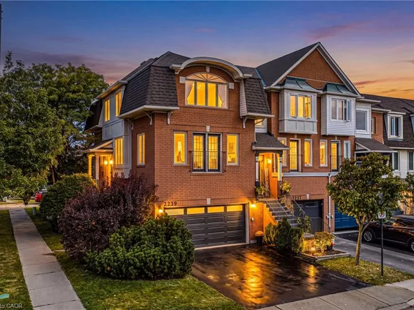 2239 Prescott Pl, Burlington, ON L7L 6L3