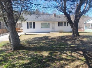 211 W F Gaddy Rd, North Wilkesboro, NC 28659