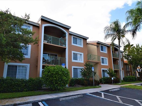 2nd image of 1185 Wildwood Lakes Blvd
