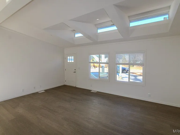 1336 La Crescenta Dr #2 — Photo 3