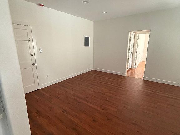 4th image of 311 N Howard St APT 4