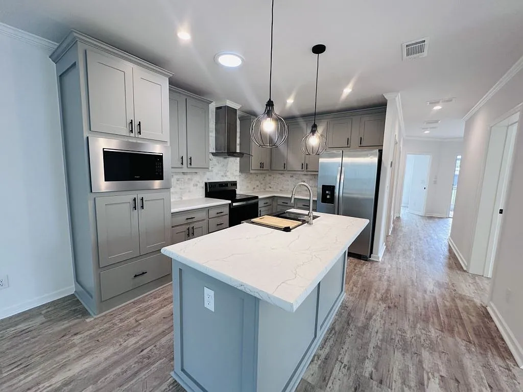 2 bed, 2.0 bath, 1460 sqft, $1,599 — Photo 3