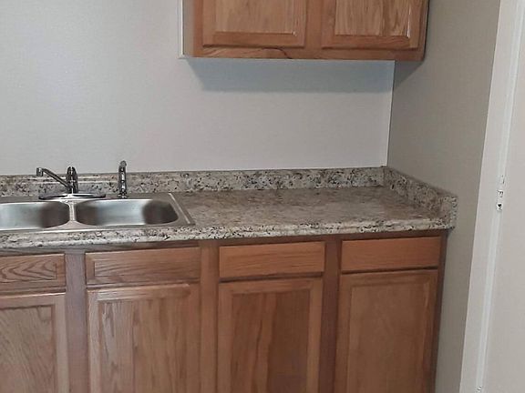 3rd image of 1625 W 14th St