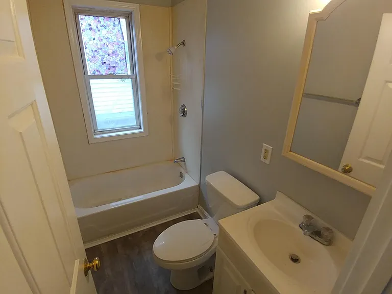 420 Maple St #4 — Photo 23