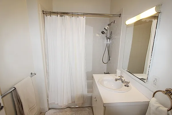 Rented by Maison International | media 106