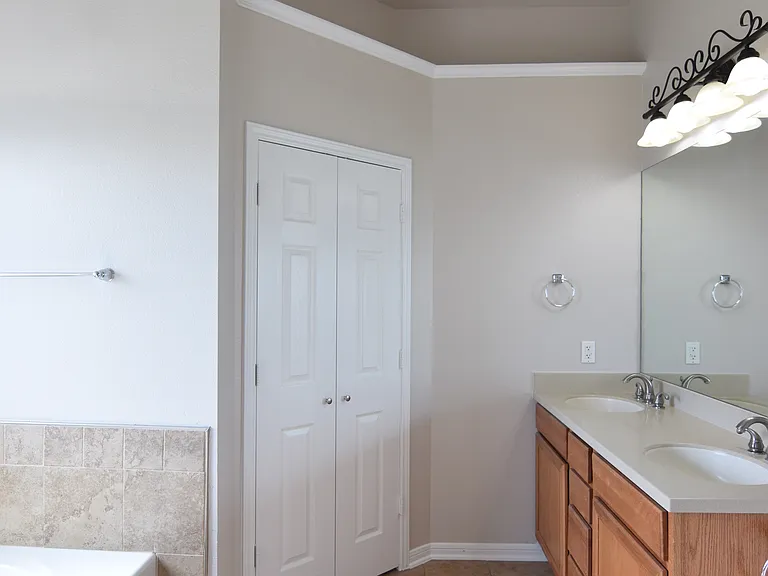 5619 Fair Hill Dr — Photo 15