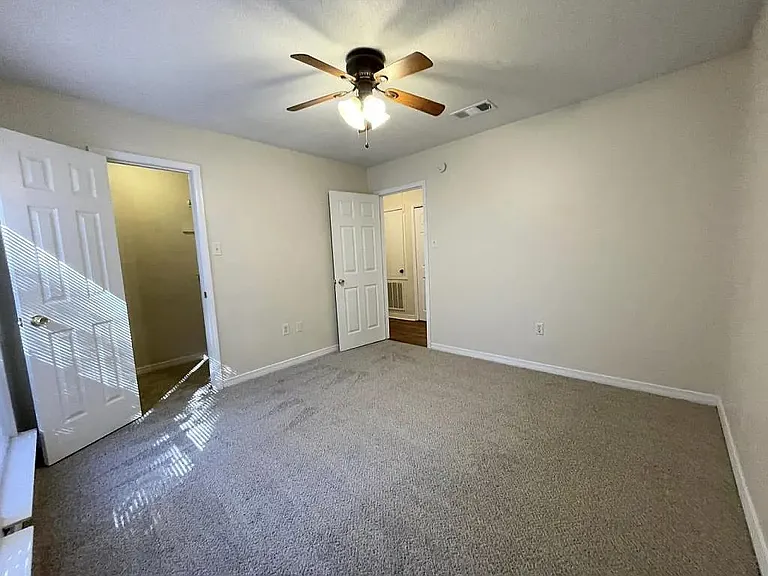 129 Mead Ct — Photo 5