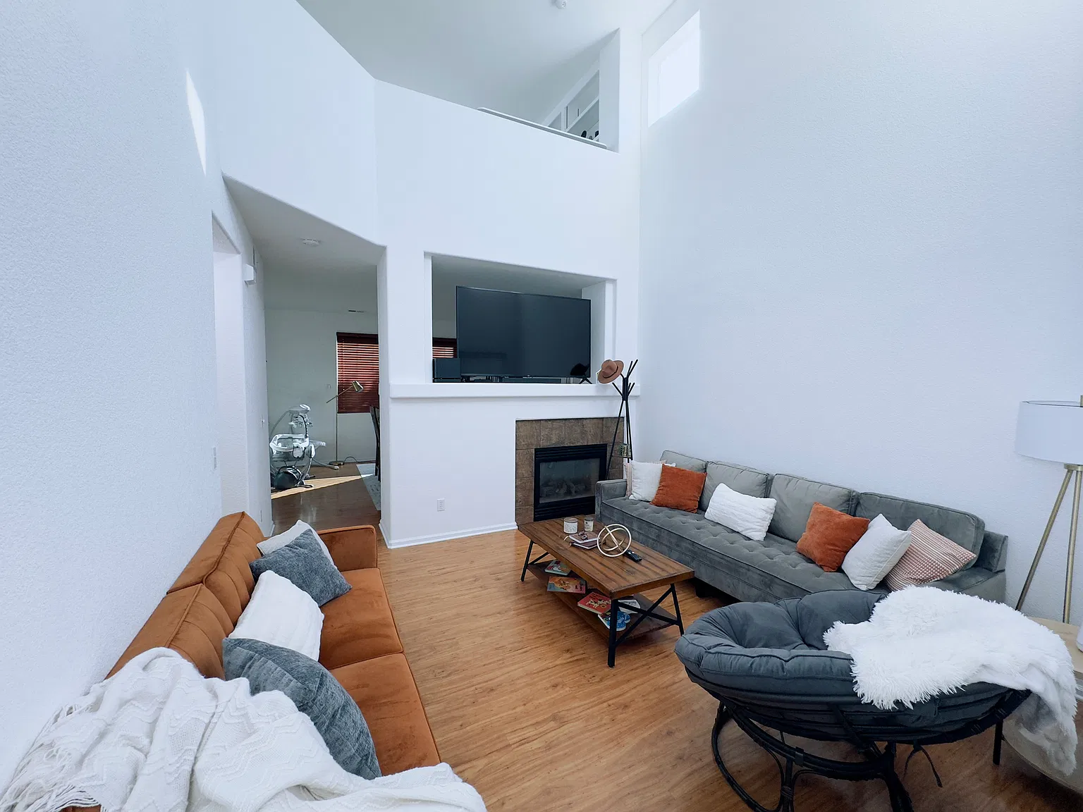 3 bed, 2.5 bath, 1875 sqft, $2,899 — Photo 4