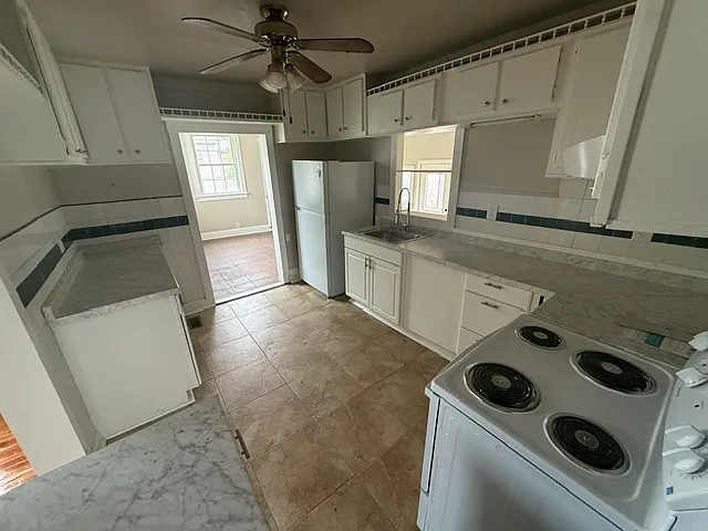627 Rolfe St — Photo 8