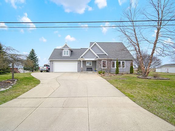 4th image of 284 Somerset Dr