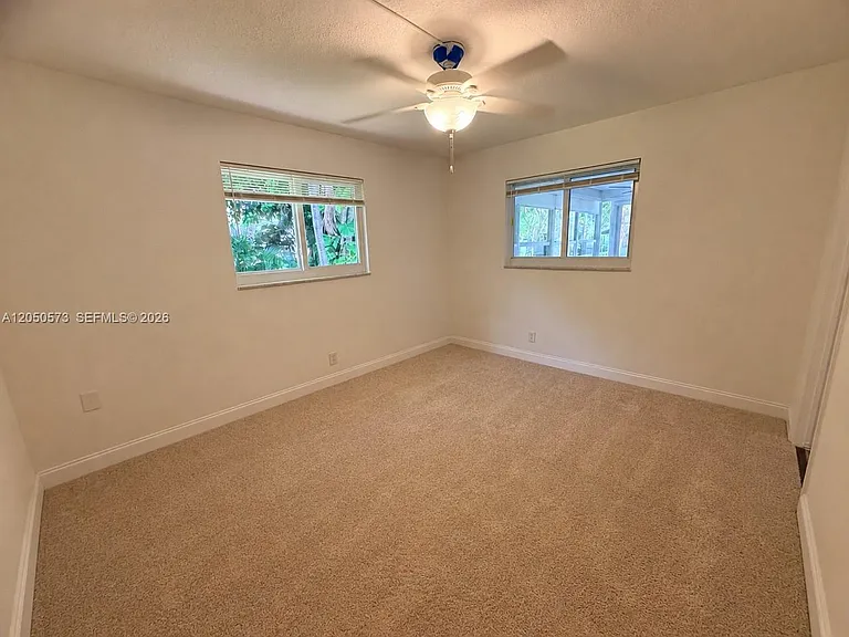 140 NW 27th St — Photo 10