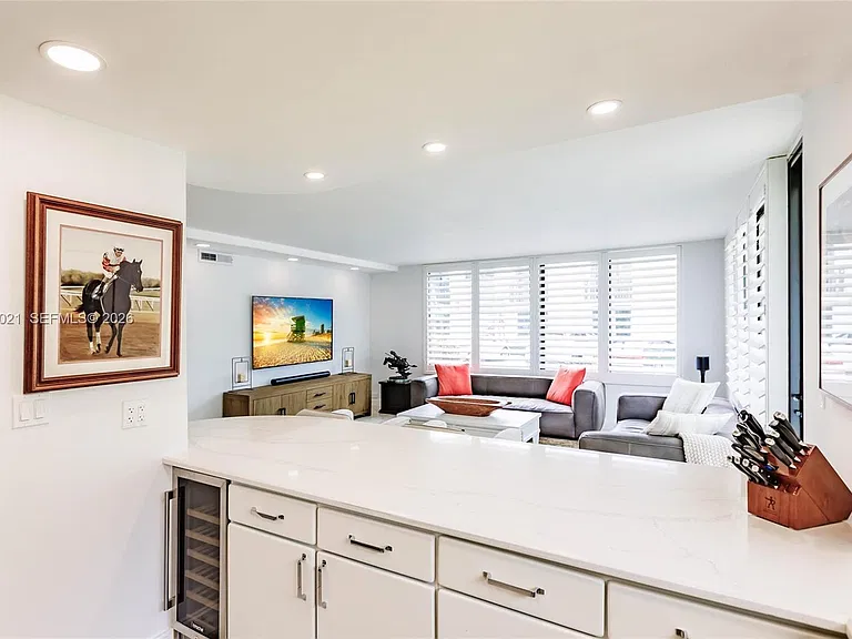 1586 S Ocean Ln #125 — Photo 10