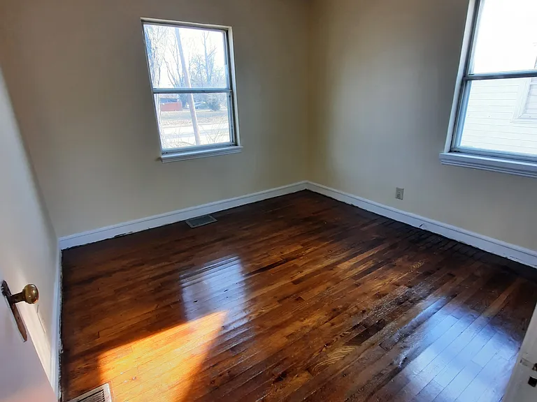Bedroom #1