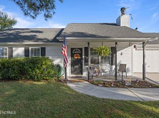 312 Josie Ct, Hubert, NC 28539