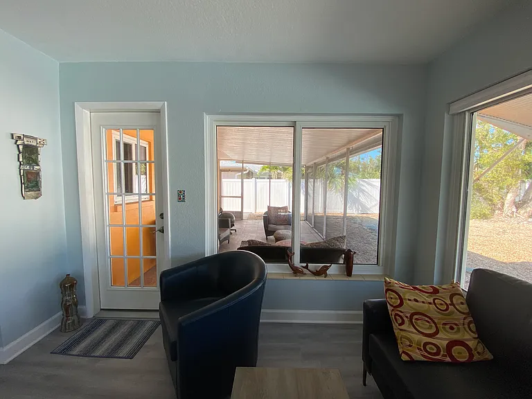 2560 E Vina Del Mar Blvd — Photo 9