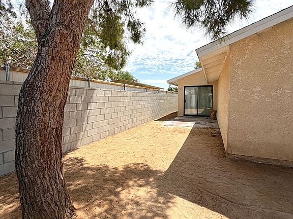 5th image of 71768 Buena Vista Dr