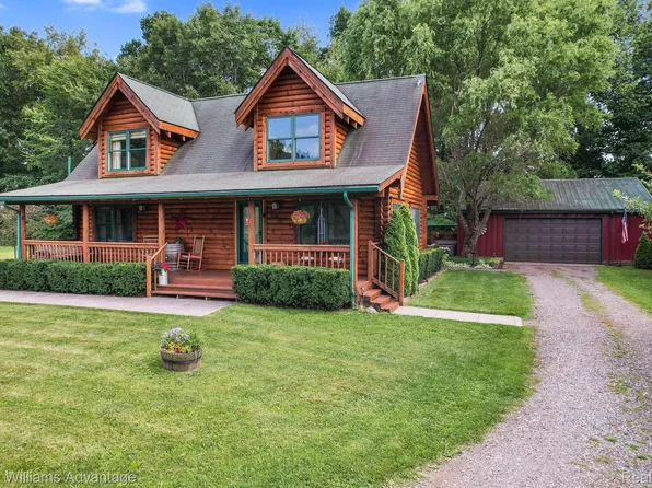 5461 Warner Rd, Fowlerville, MI 48836