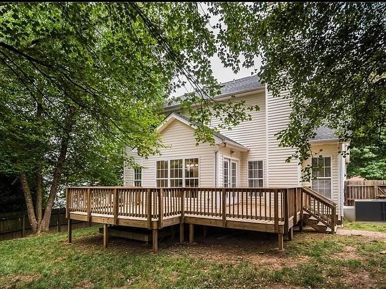 3243 Cheswick Dr — Photo 2