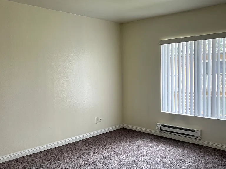 23316 Marigold Ave — Photo 14