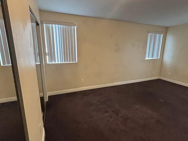 616 E 84th Pl #616 — Photo 2